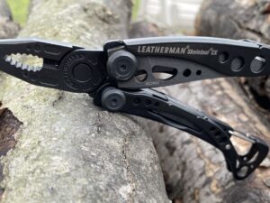 LeatherMan Skeletool CX Black/Stainless Multitool